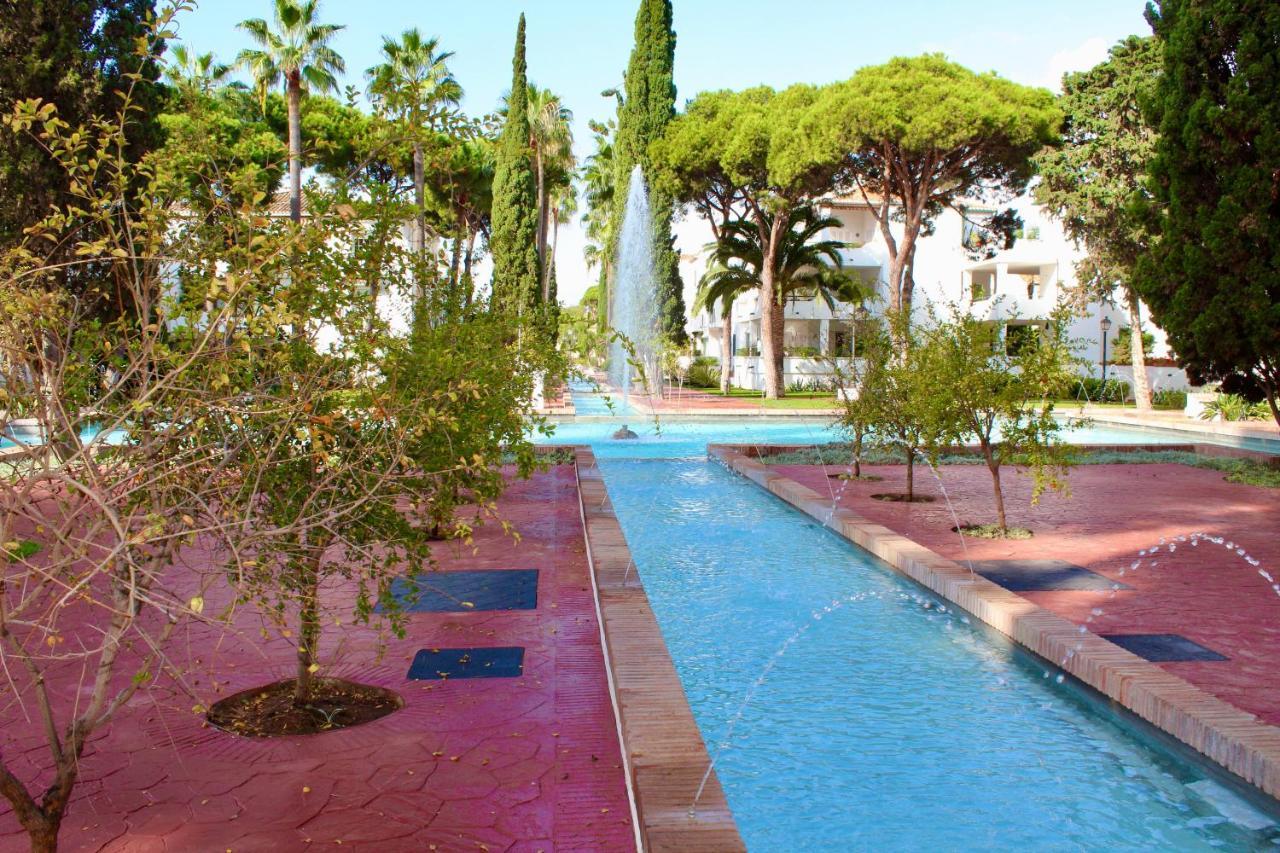 Apartment In El Presidente Beach Side New Golden Mile Estepona Exterior photo