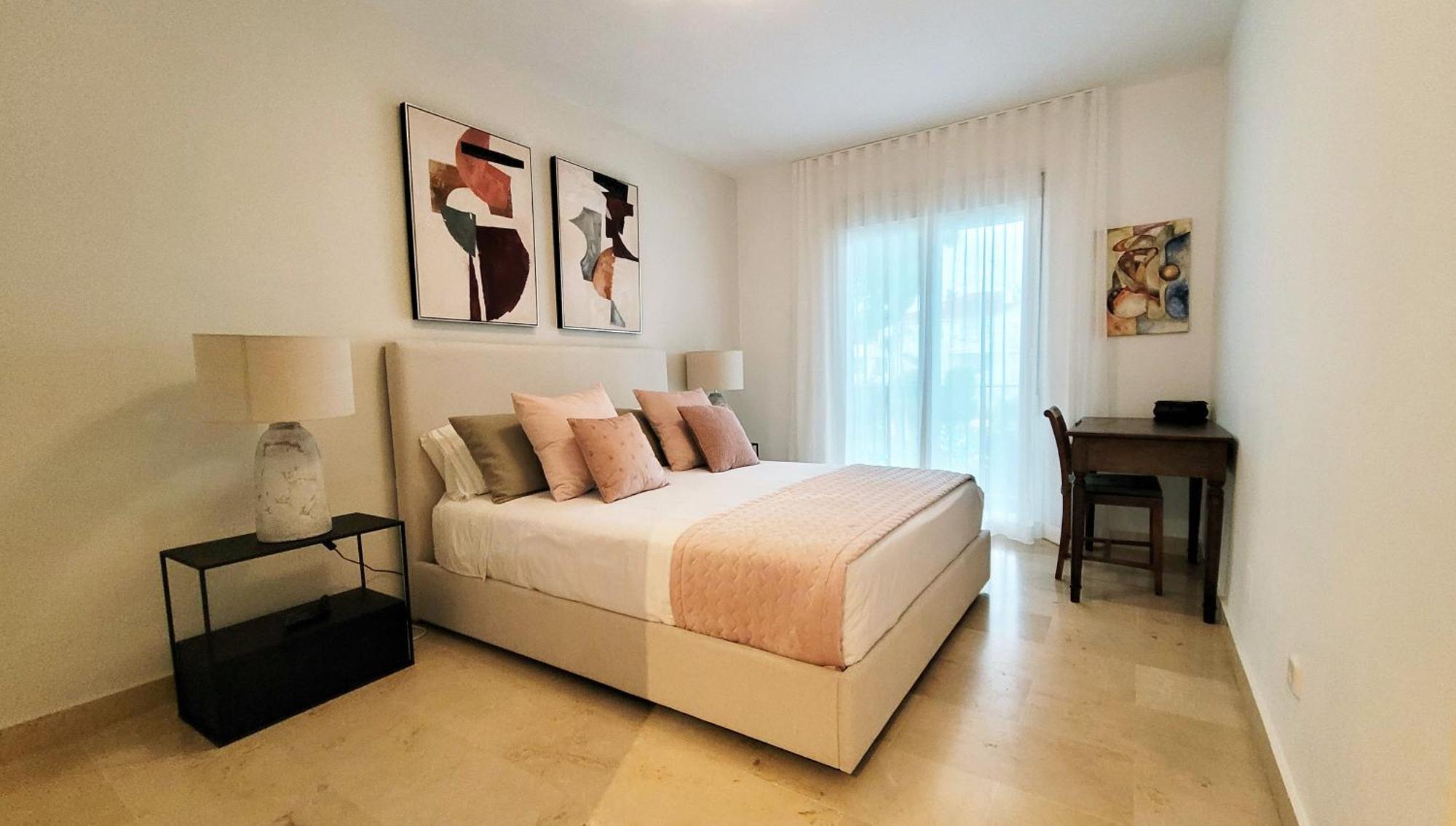 Apartment In El Presidente Beach Side New Golden Mile Estepona Exterior photo